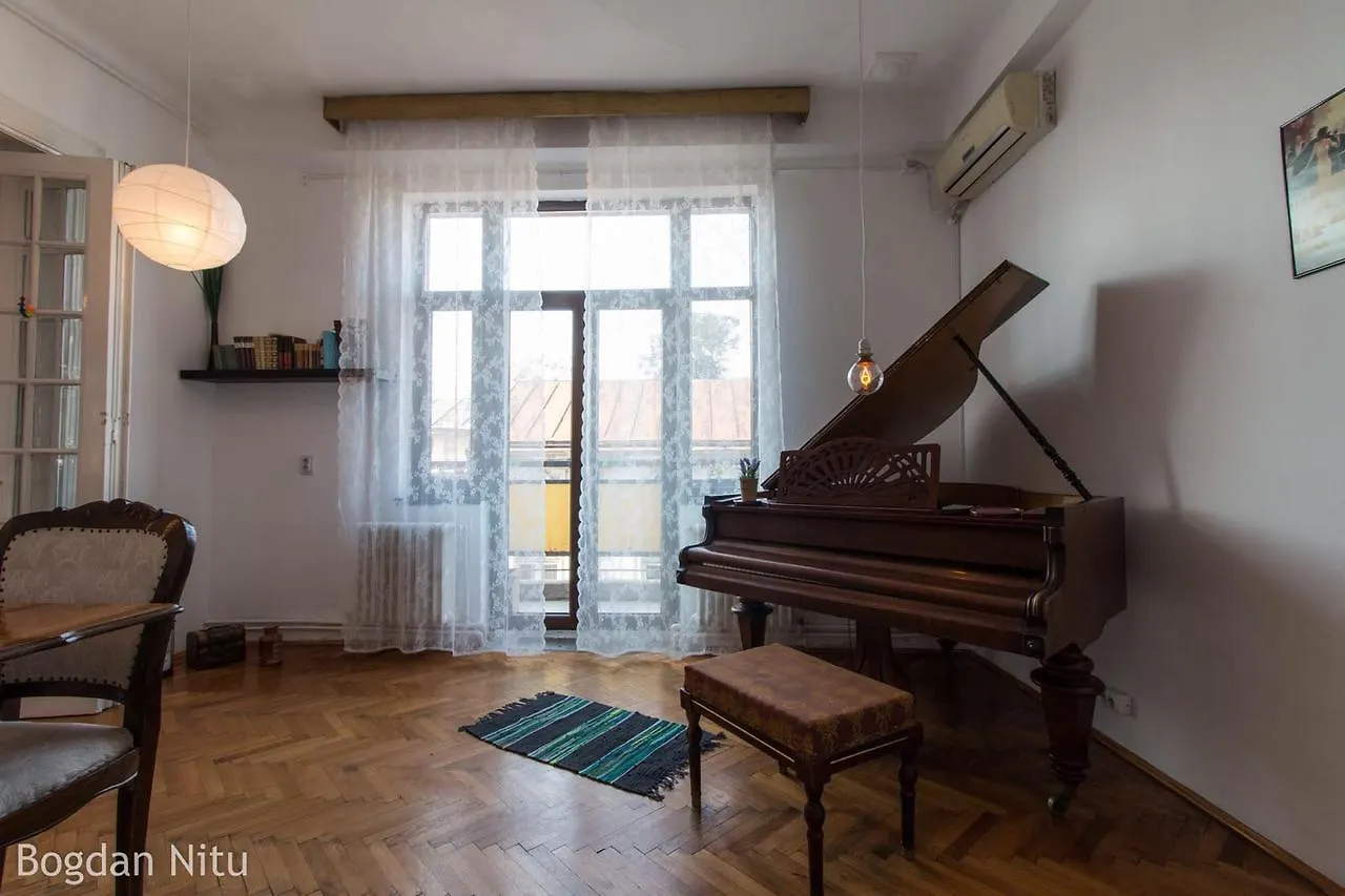 Piano House Apartment Bucharest
